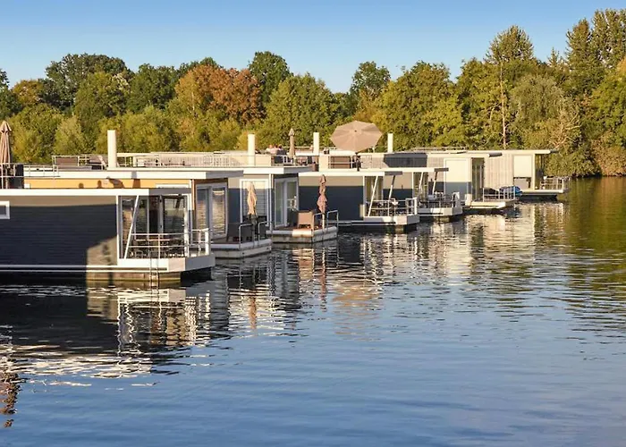 House Boat Trinidad Botel 5*