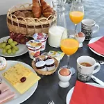 House Boat Trinidad بوتيل 5*