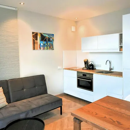 House Boat Trinidad 5* Maastricht