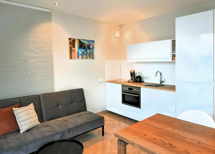 House Boat Trinidad 5* Maastricht