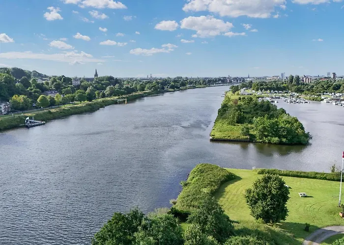 Hotel en barco House Boat Trinidad 5*