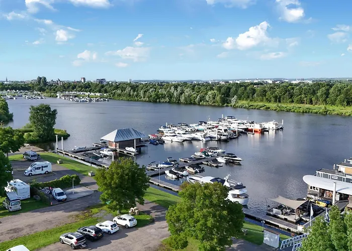 House Boat Trinidad Maastricht