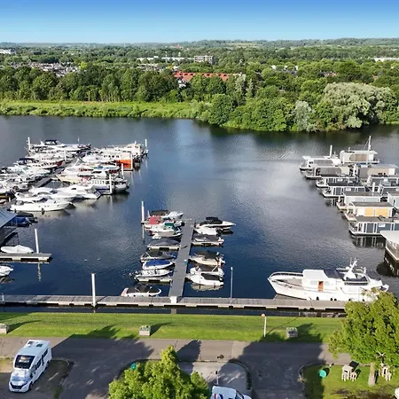 船上ホテル House Boat Trinidad マーストリヒト